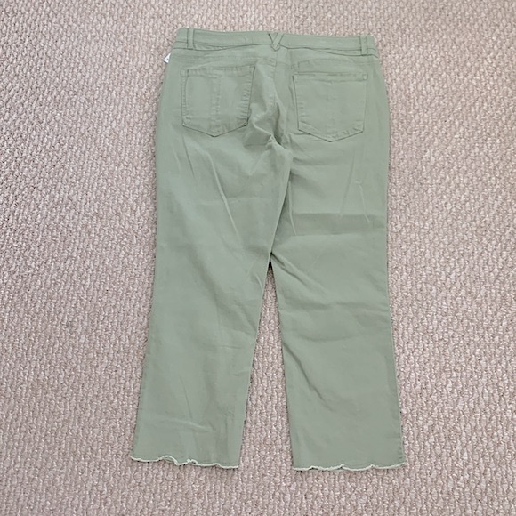 Democracy High Rise Slim Straight Scallop Hem Crop - Picture 7 of 16